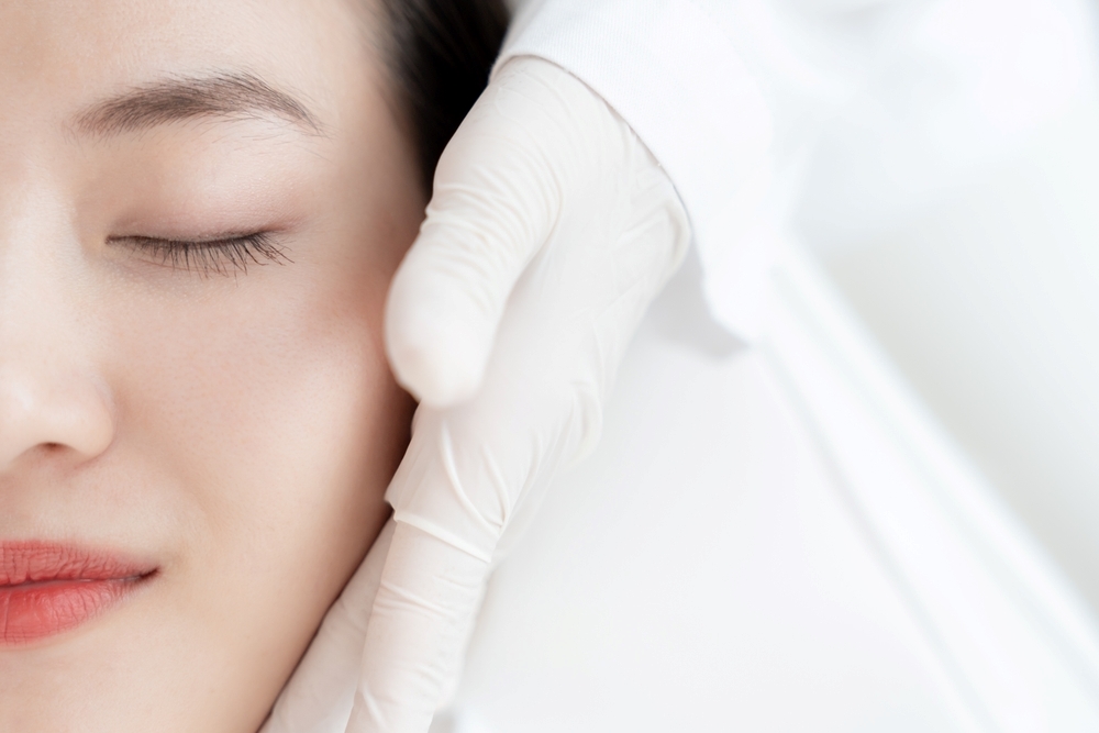 How to get acne scar treatment in Hiroshima? Explanation of treatment methods and post-treatment self-care