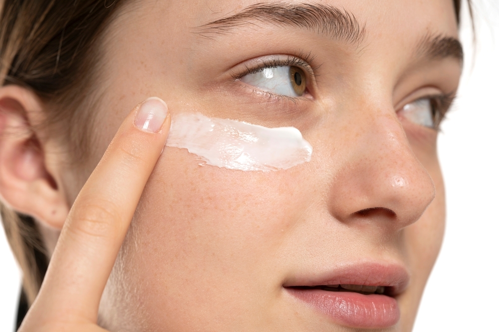 I want to get hyaluronic acid for hollow eyes in Hiroshima! Explanation of treatment time and process