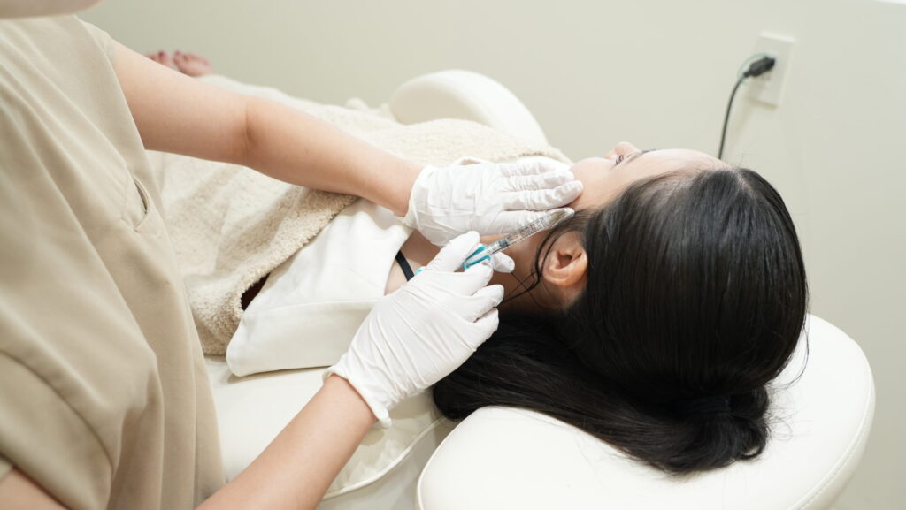 Hyaluronic Acid Injections for the Temples